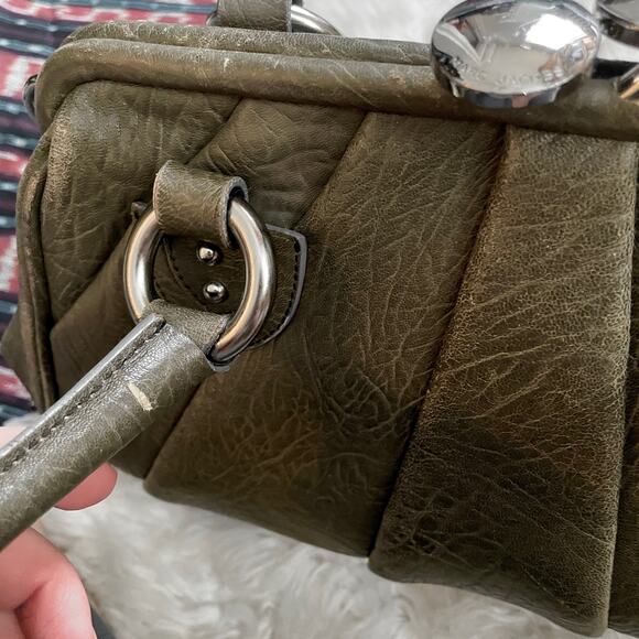 Marc Jacobs Gray Starburst Pleated Stam Shoulder Bag Kisslock Purse - Picture 14 of 16